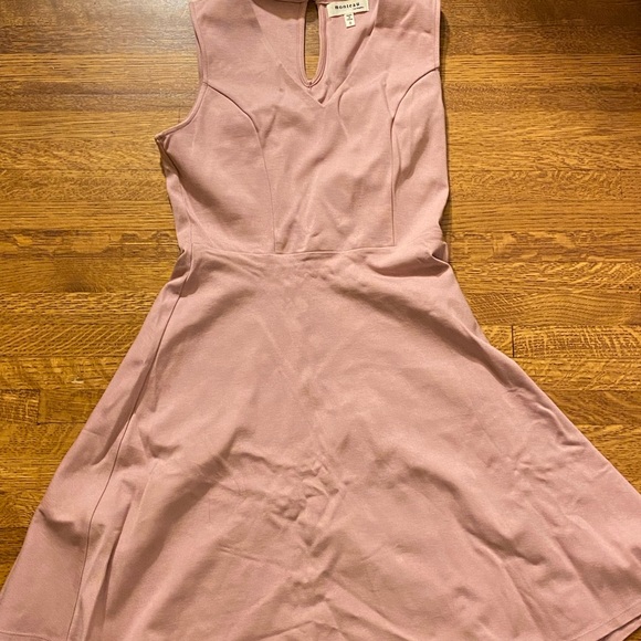 Monteau light pink cutout dress - Picture 2 of 2